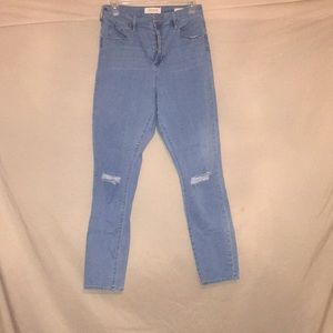 High waisted jeans